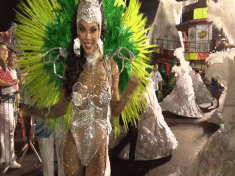 carnaval chica plumas