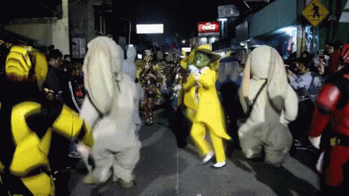 carnaval mascara elefantes robots