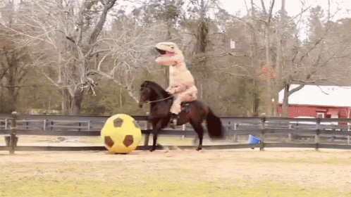 dinosaurio caballo pelota